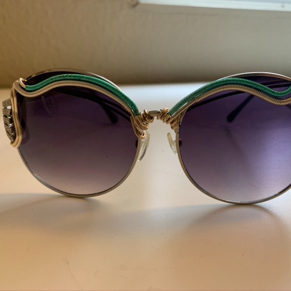 Spunglasses - Sunglases with custom wire-wrapping